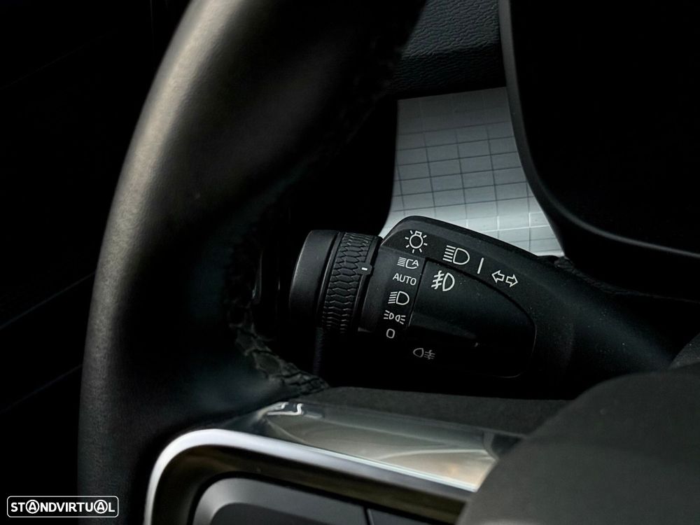 Volvo XC 40 1.5 T2 Momentum Plus - 13