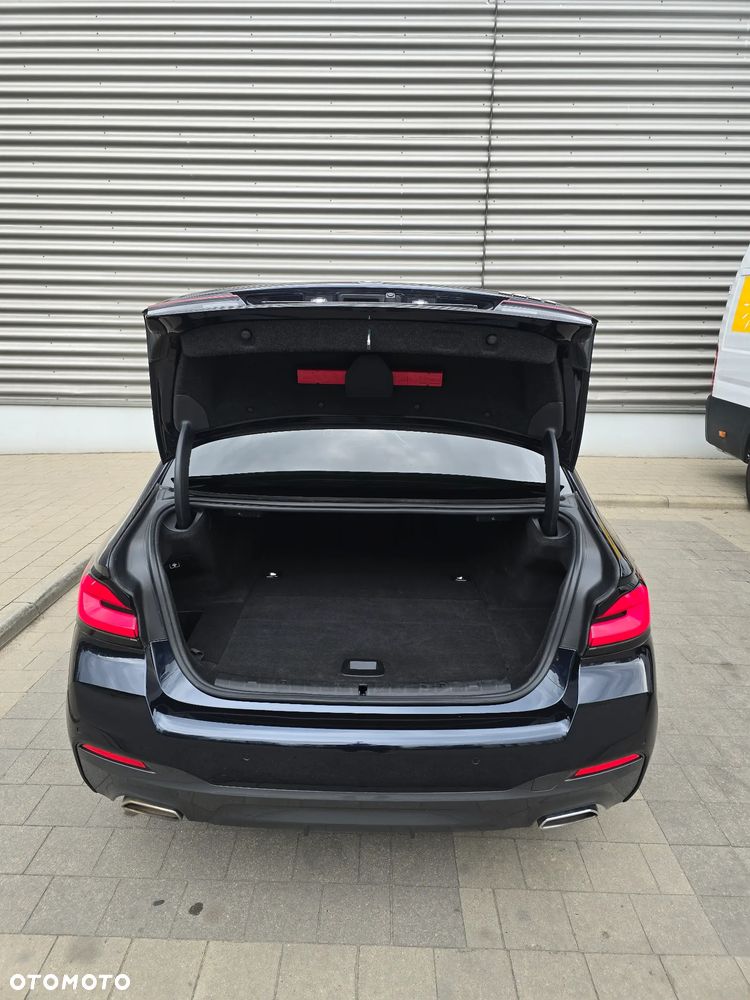BMW Seria 5 530e M Sport sport - 33