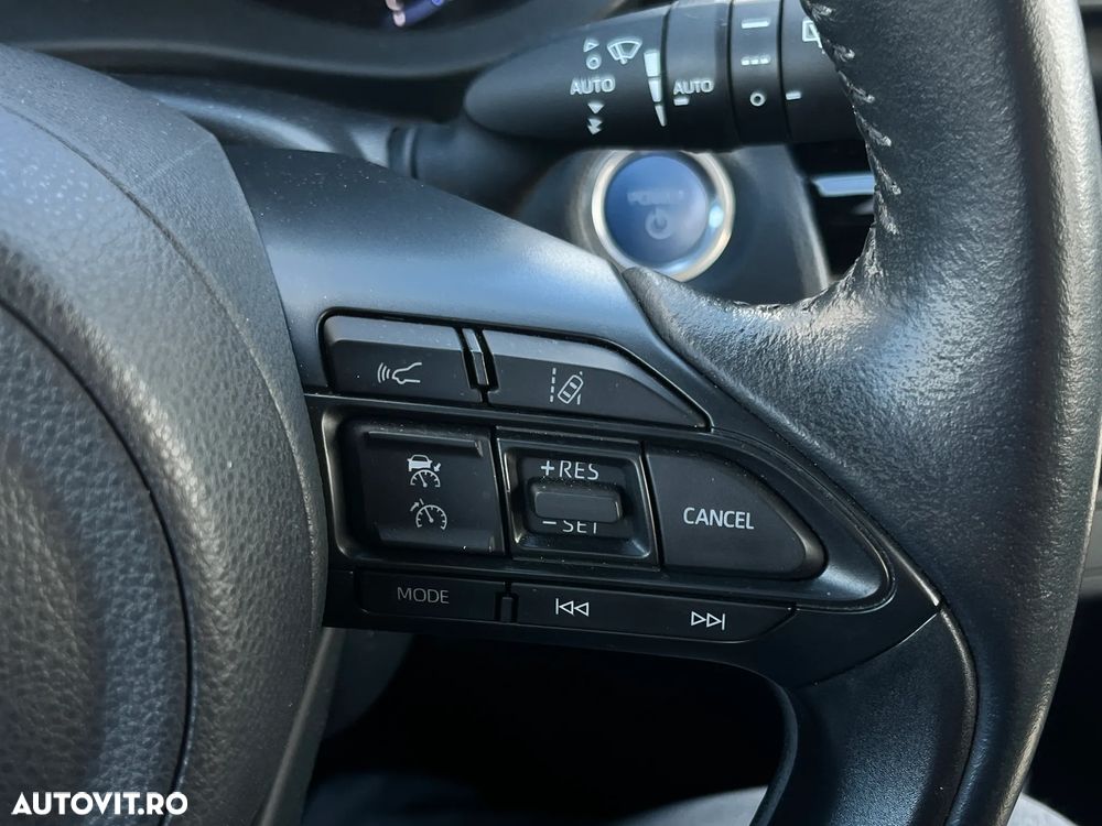 Toyota Yaris Cross - 16