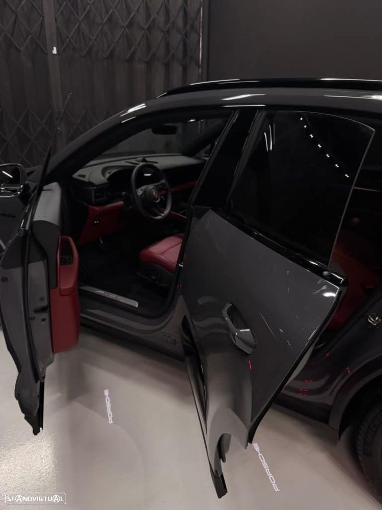 Porsche Macan Electric 4S - 8