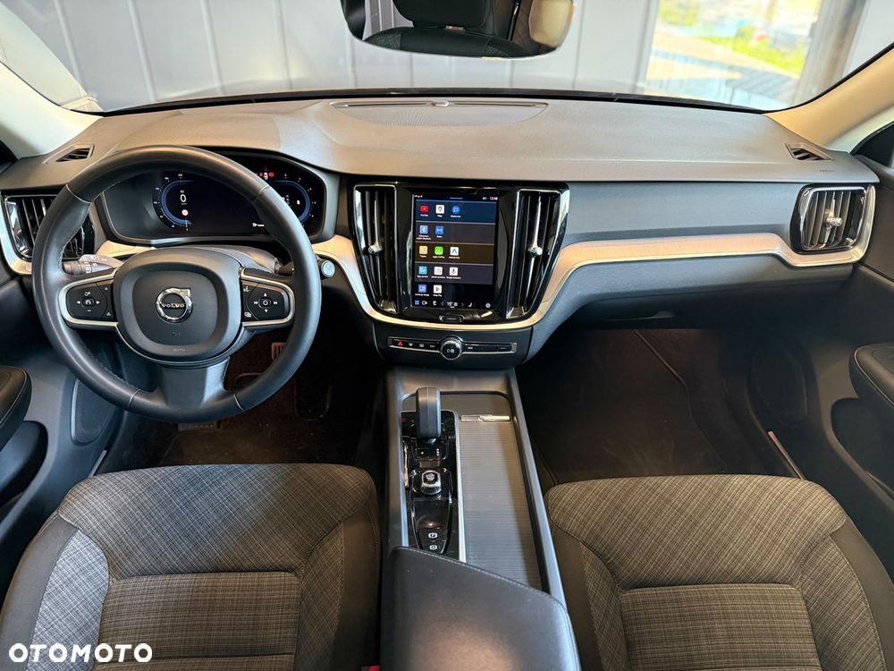 Volvo V60 B4 D Core - 27