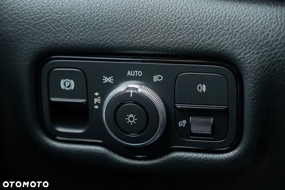 Mercedes-Benz Klasa V 300 d Avantgarde 9G-Tronic (d³ugi) - 13