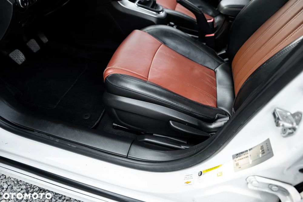 Chevrolet Cruze 1.8 LT+ - 21