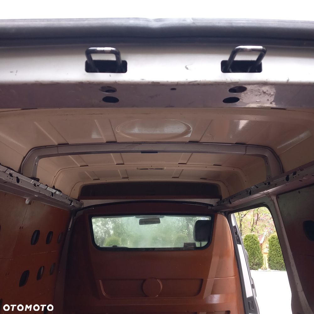 Volkswagen Transporter - 22
