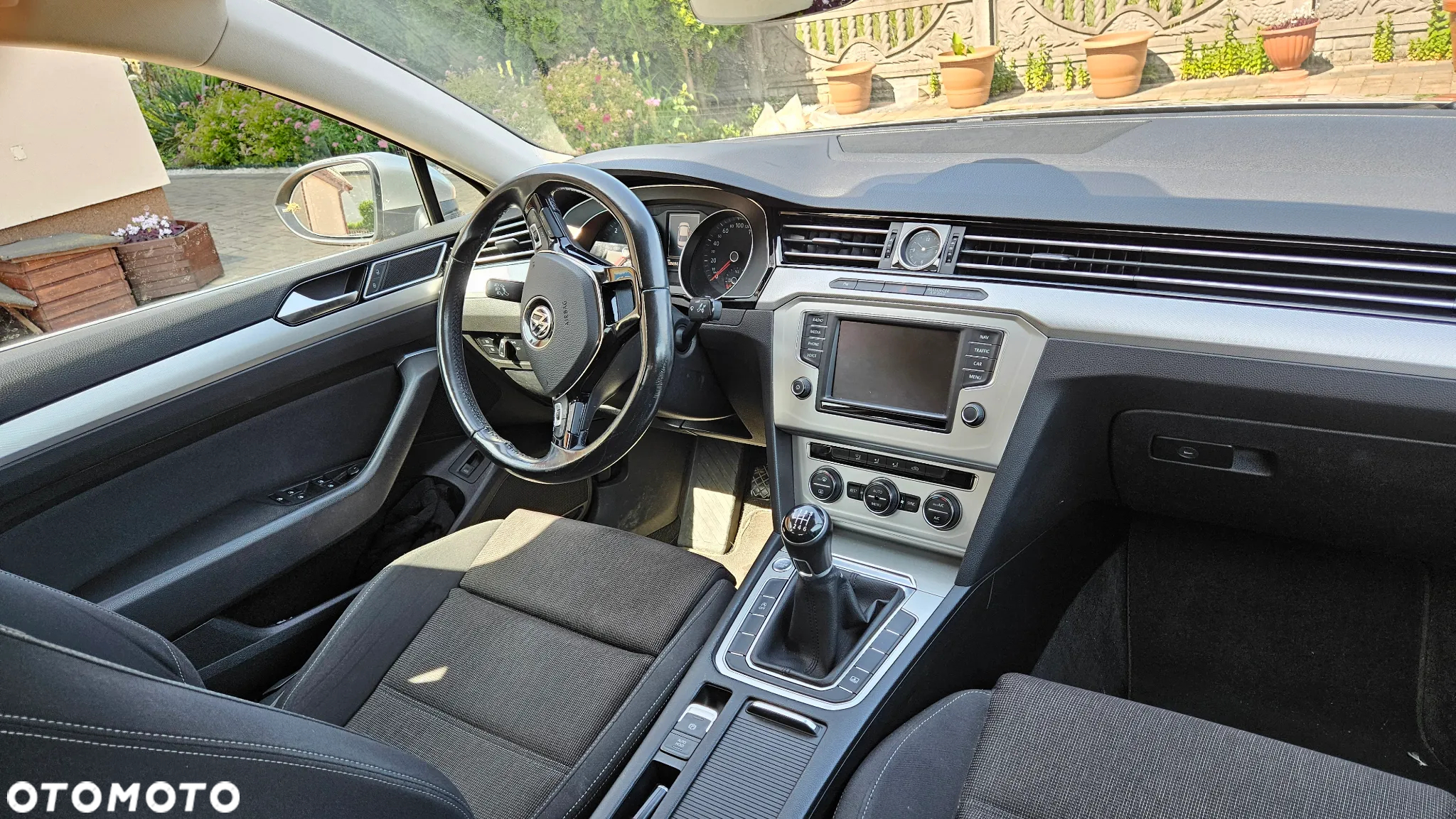 Volkswagen Passat - 17