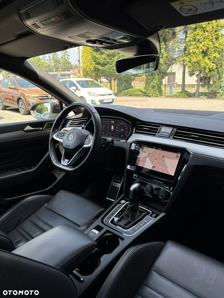 Volkswagen Passat - 8