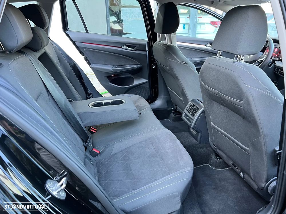 VW Golf 1.0 eTSI OPF DSG United - 11