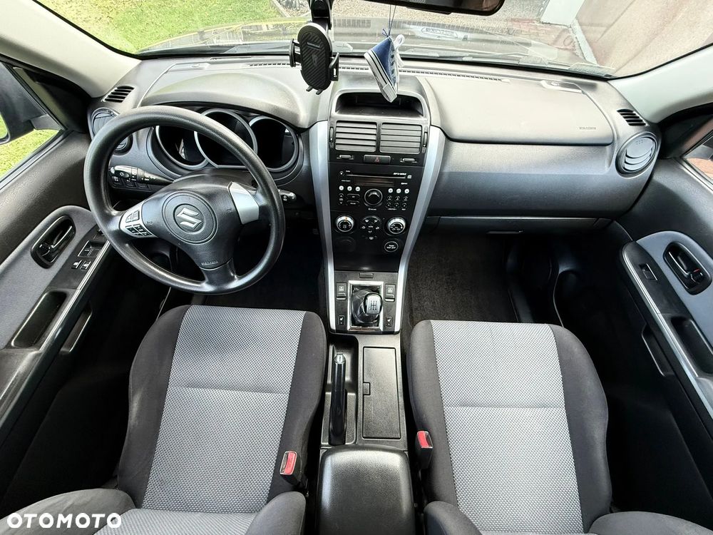 Suzuki Grand Vitara 1.6 - 14