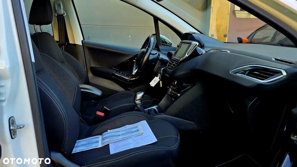 Peugeot 208 Blue-HDi 100 Stop&Start Allure - 16