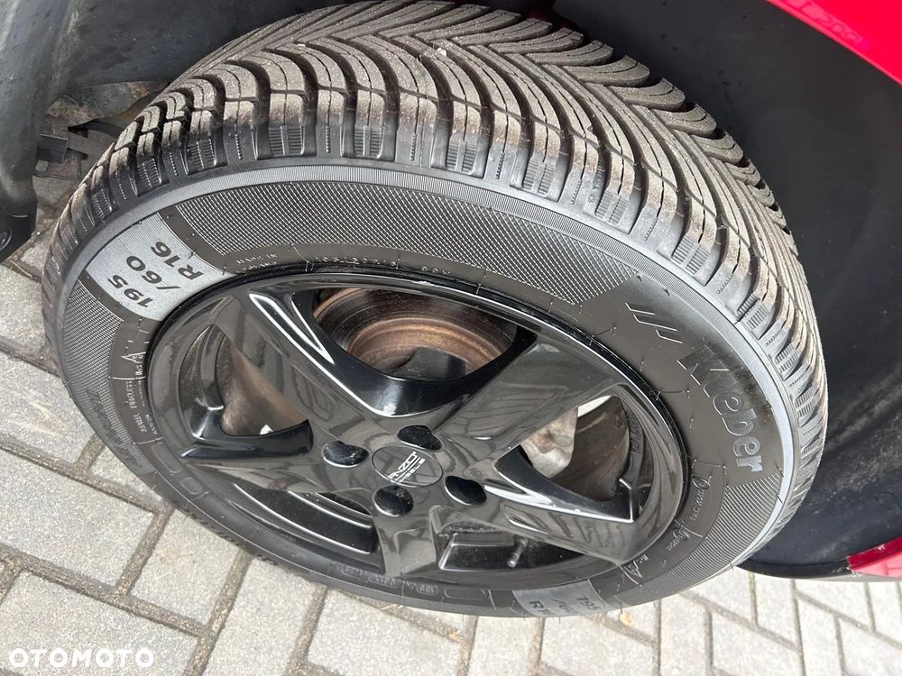 Peugeot 2008 1.2 Pure Tech Style - 9