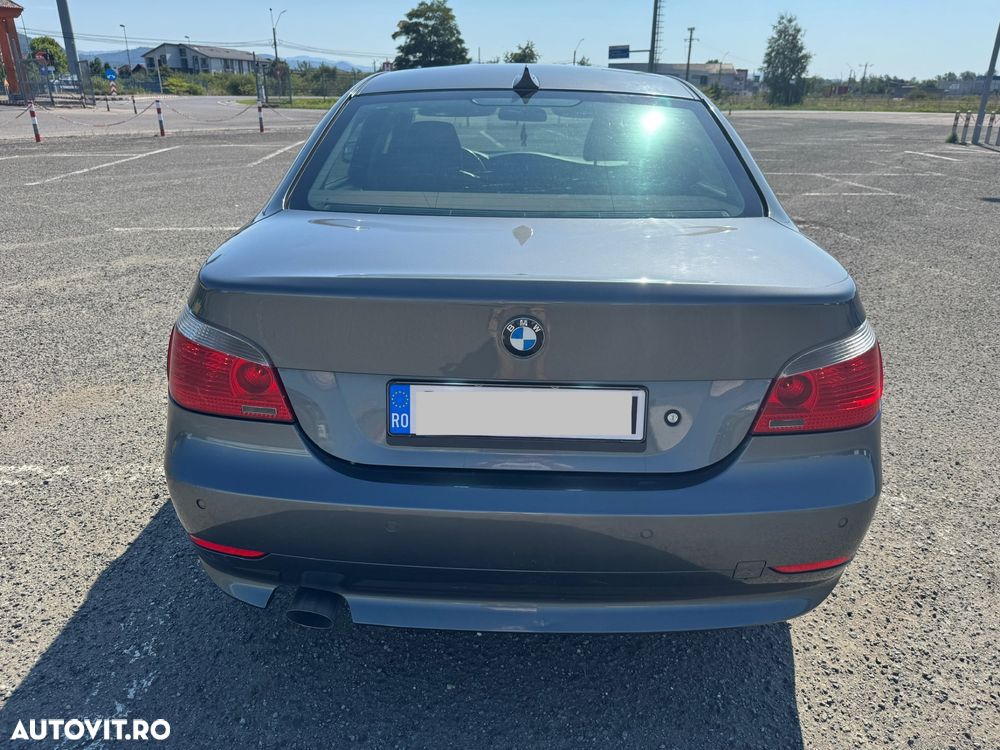 BMW Seria 5 520d Touring - 11