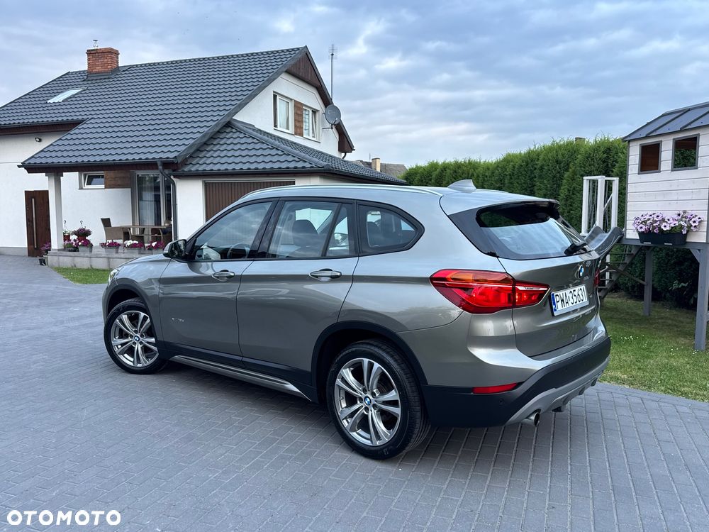 BMW X1 xDrive18d Sport Line - 35
