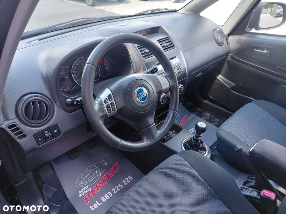 Fiat Sedici - 12