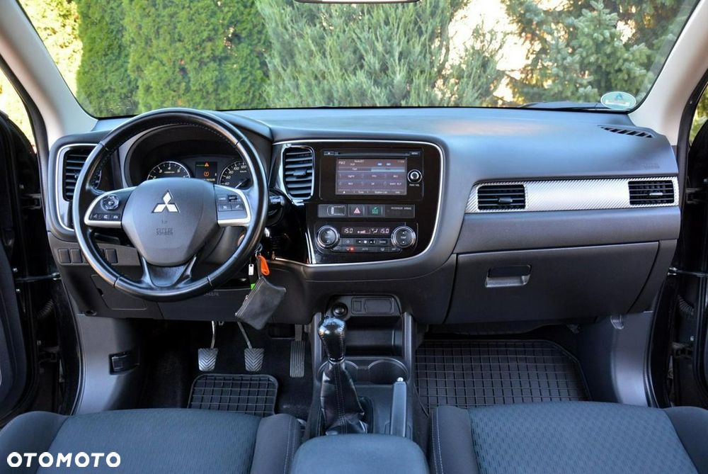 Mitsubishi Outlander 2.0 2WD Active - 19