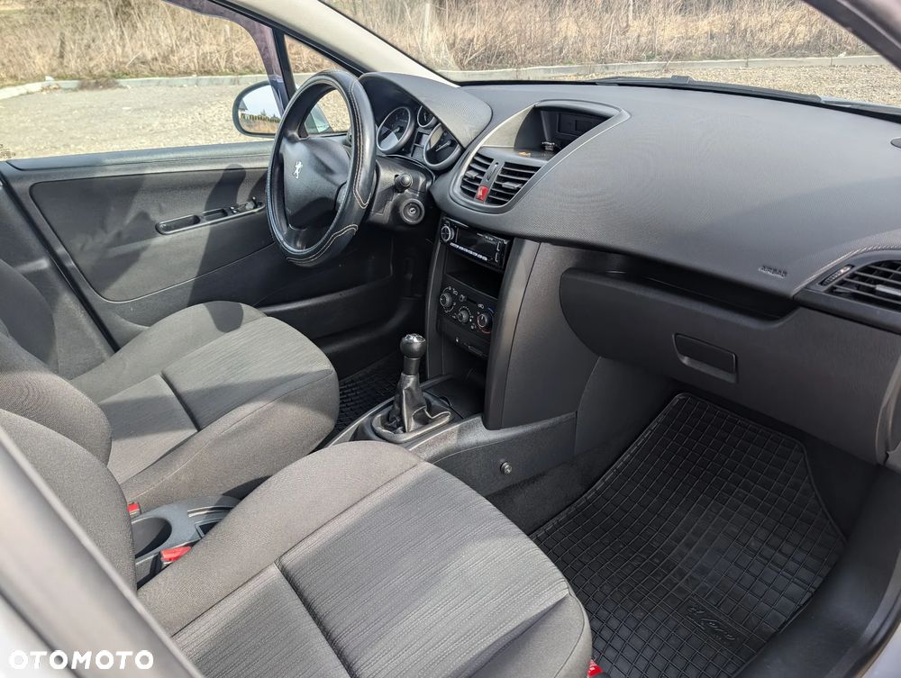 Peugeot 207 1.4 Presence - 7