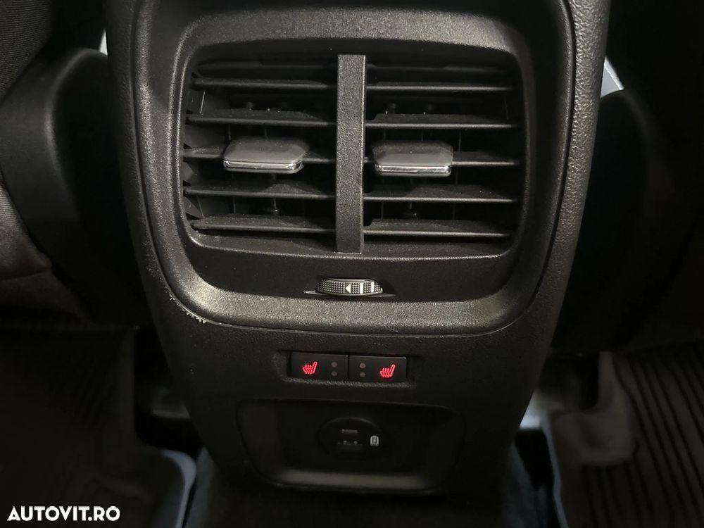 Ford Kuga - 24