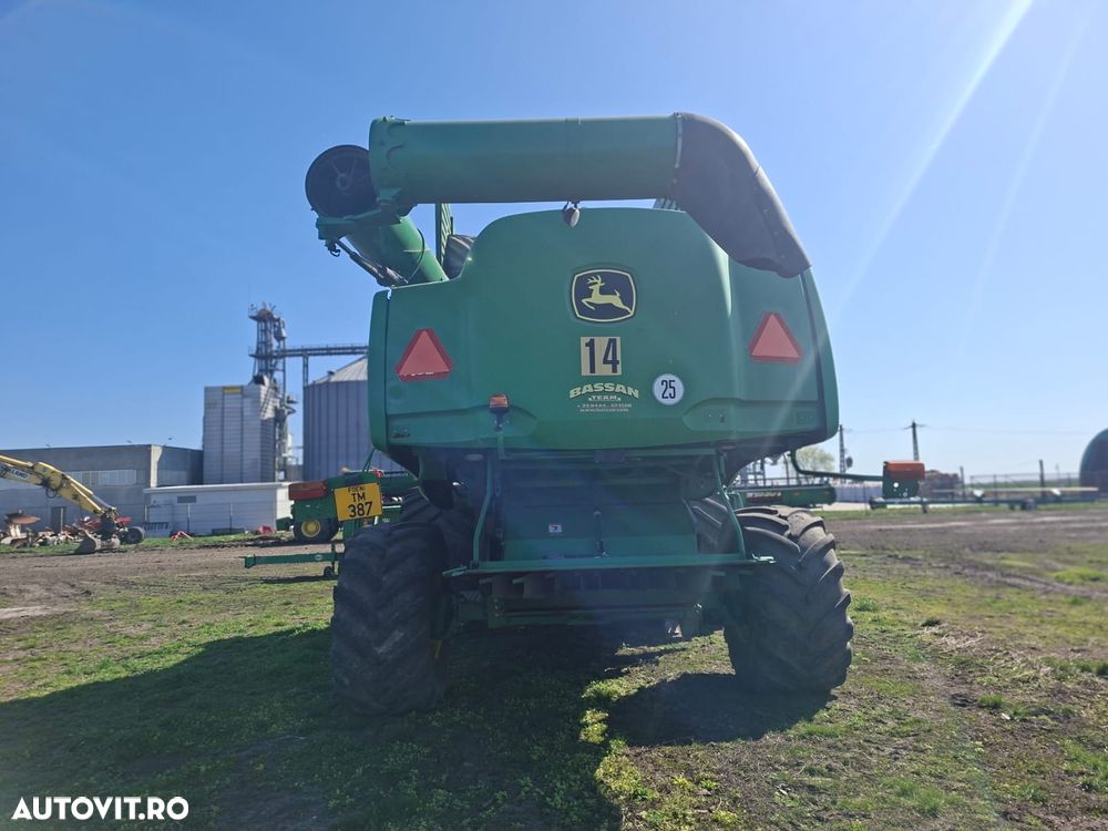 John Deere 690I - 8