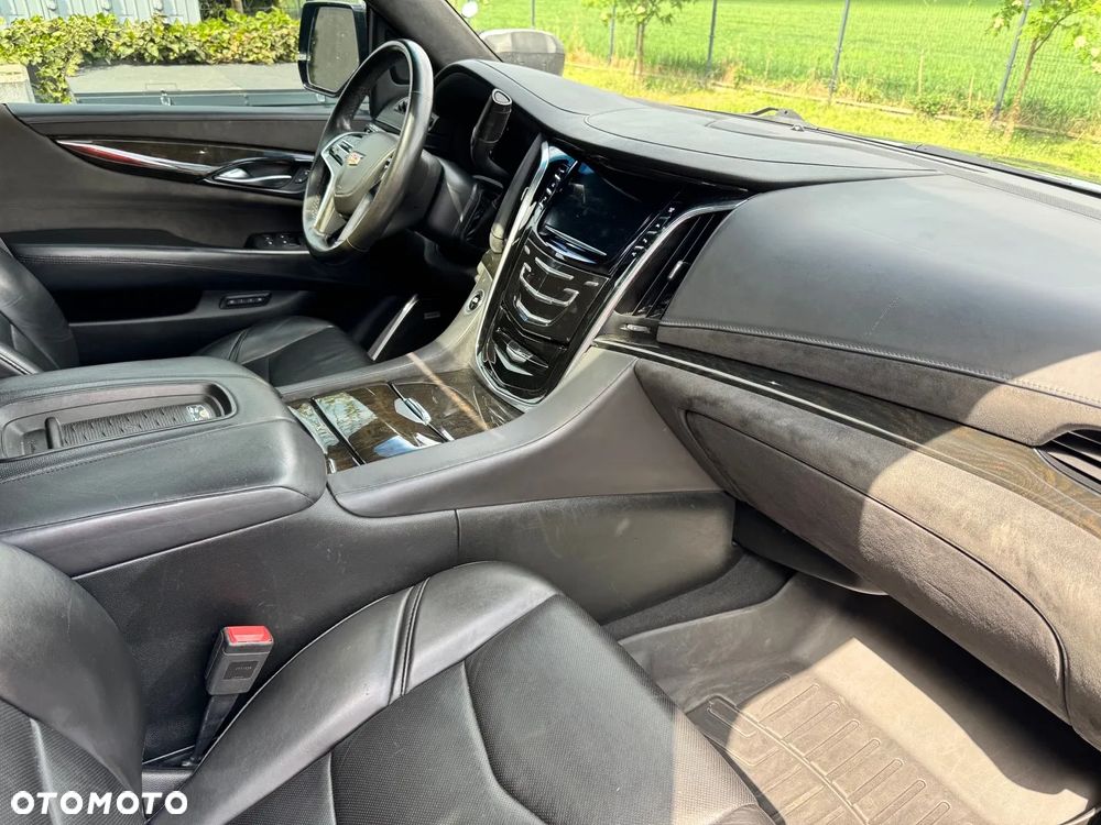 Cadillac Escalade ESV 6.2 V8 AWD AT Platinum - 18