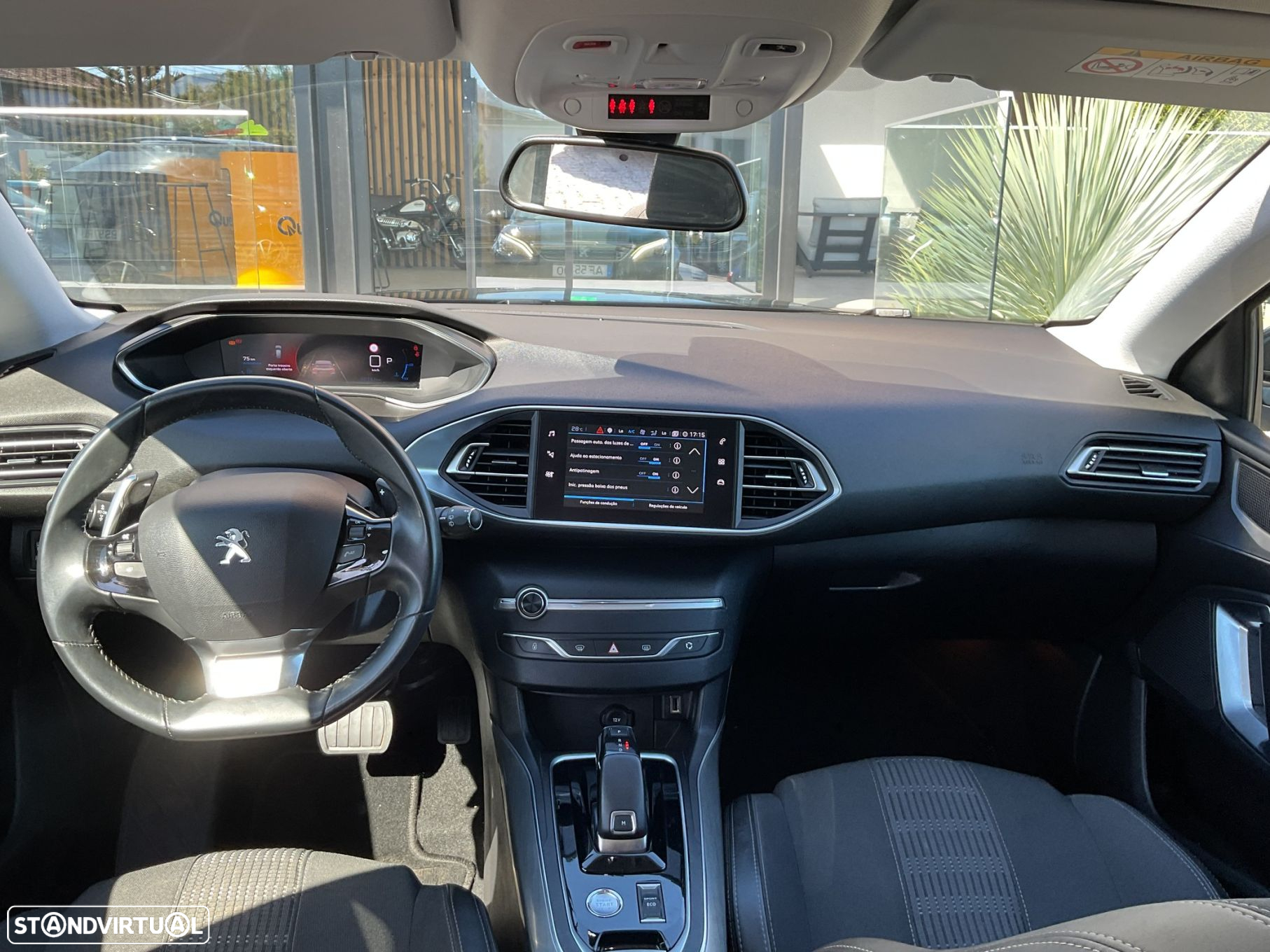 Peugeot 308 1.2 PureTech Allure EAT8 - 36
