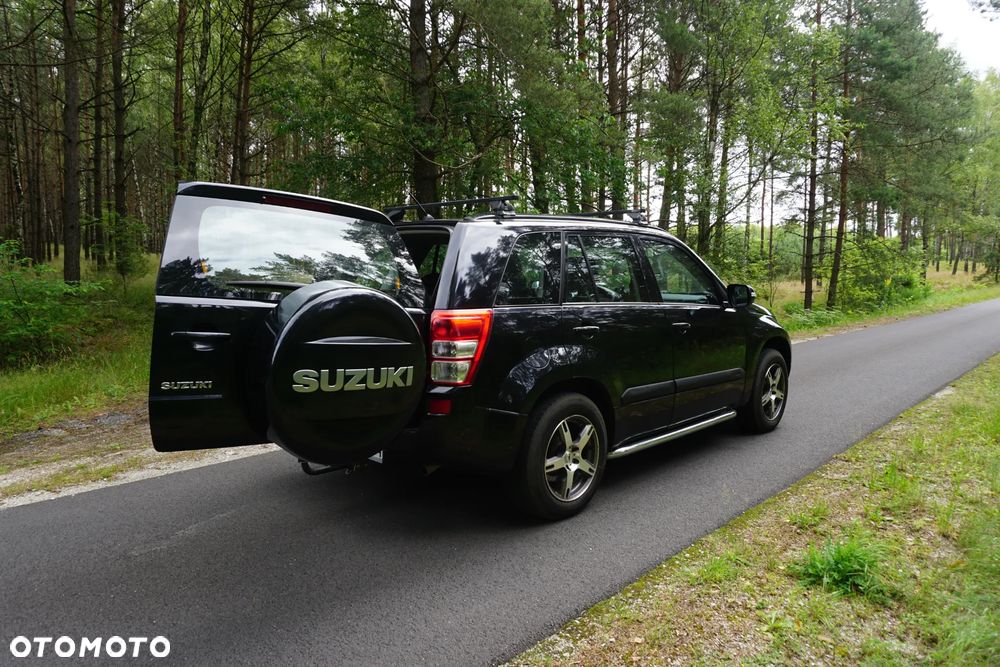 Suzuki Grand Vitara 2.0 - 13