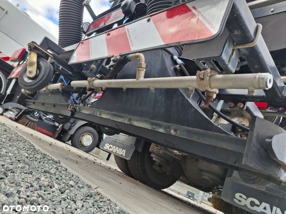 Scania P370 Zamiatarka FAUN Viajet 6 R H Euro 6 EUnited PM10 Tylna Ssawa Tylni Odkurzacz Karcher Listwy Wysokiego Ciśnienia Mycie Jezdni Lanca 2 Zbiorniki Wody Oświetlenie LED Regulowane Zawieszenie - 5