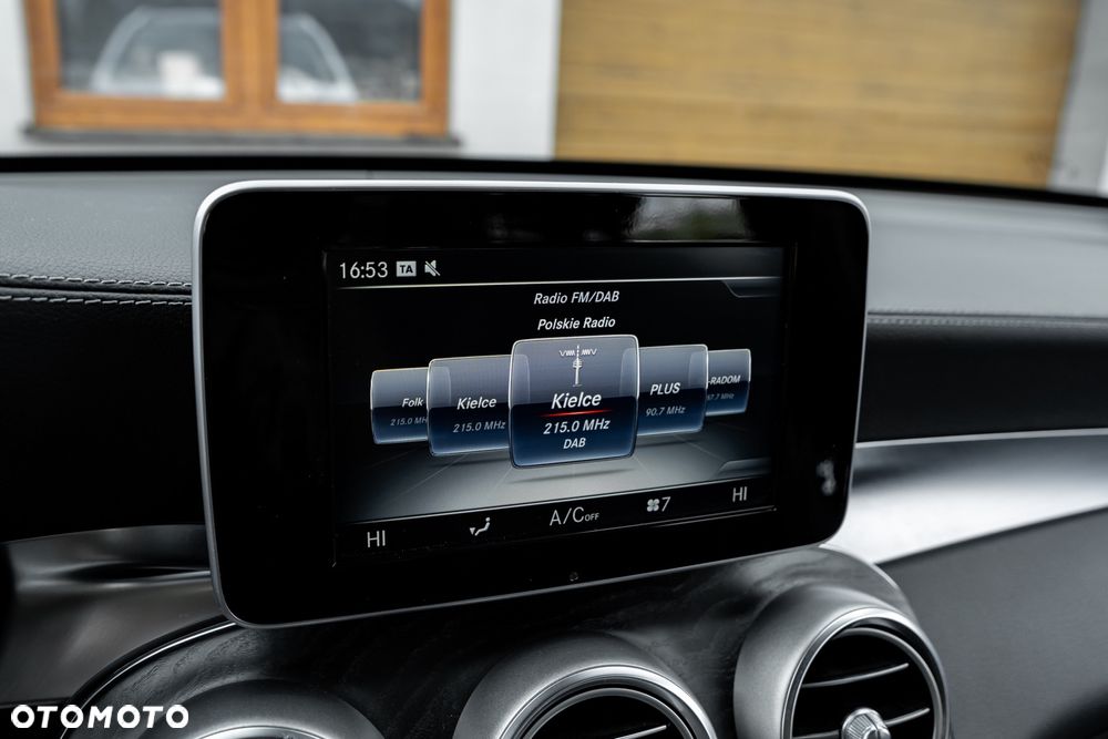 Mercedes-Benz GLC 250 d 4Matic 9G-TRONIC AMG Line - 32