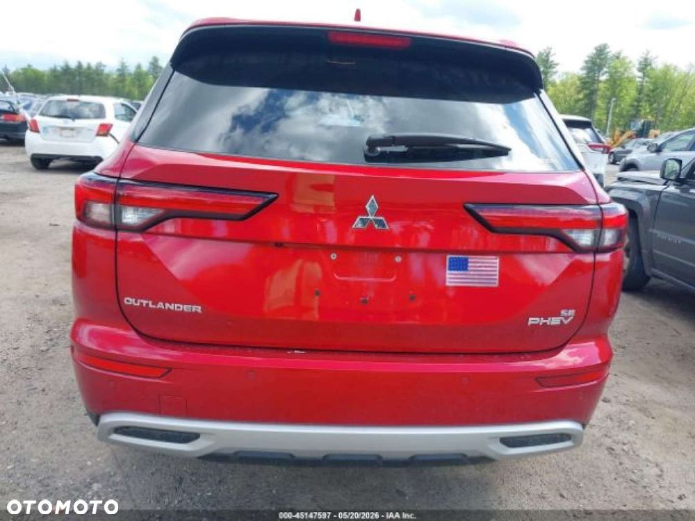 Mitsubishi Outlander - 8