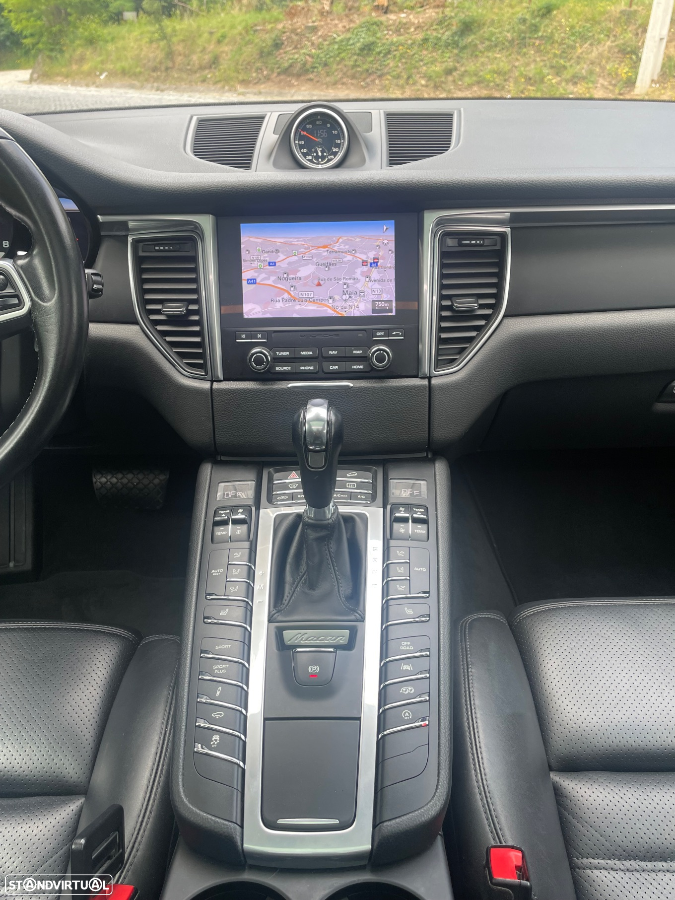 Porsche Macan Standard - 35