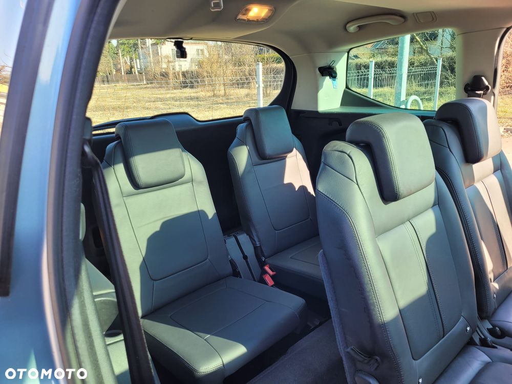 Peugeot 5008 2.0 HDi Premium + - 17