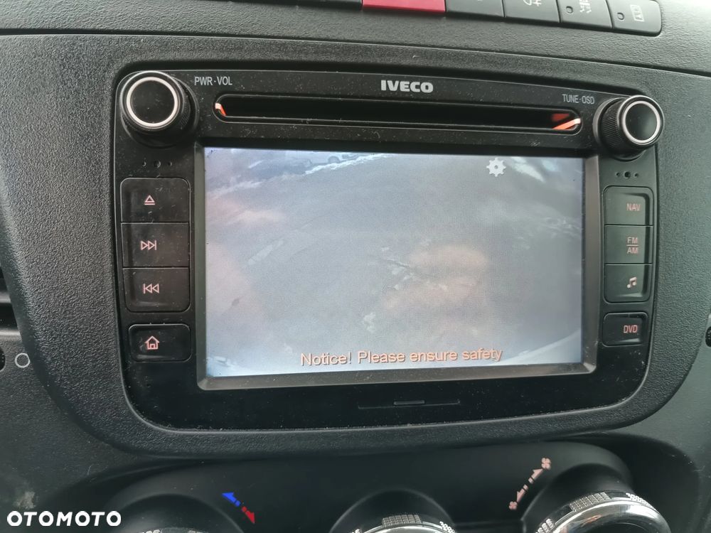 Iveco DAILY 35s13 L2H2 2.3 diesel 126kM, HAK(uciąg 3.5t) OPONY ZIMOWE BDB STAN, OGINALNY NISKI PRZEBIEG! Gotowy do pracy! - 33