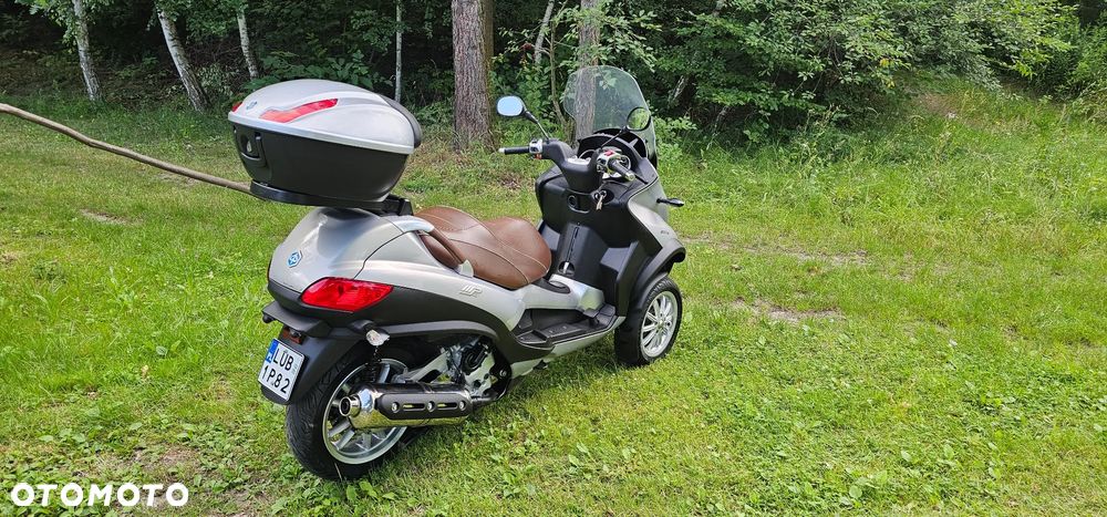 Piaggio MP-3 - 5