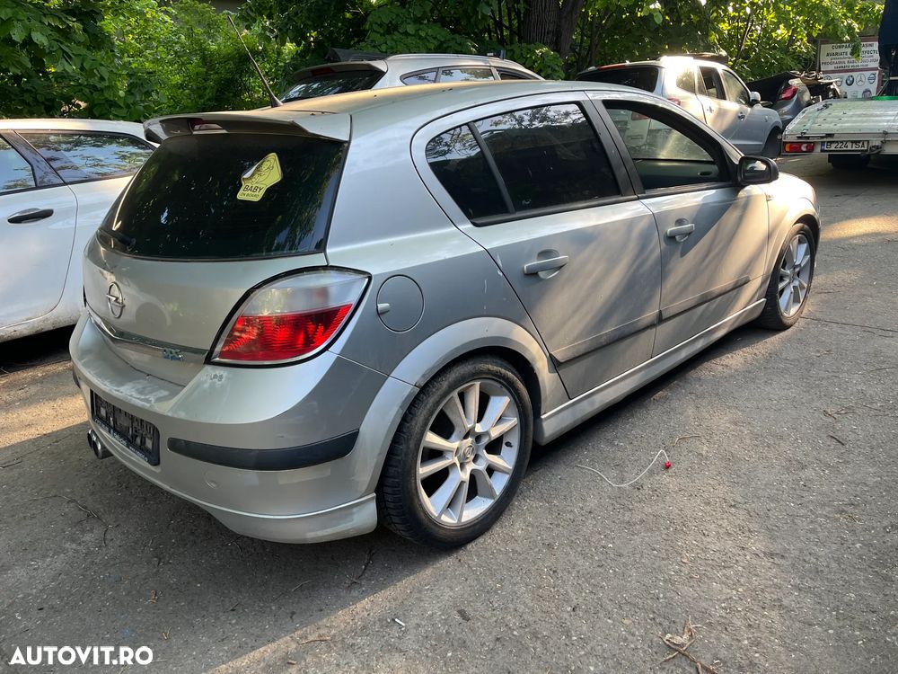 Dezmembrez Opel Astra H hatchback 2.0 benzina Z20LEL 125KW 2005 gri argintiu Z157 - 11