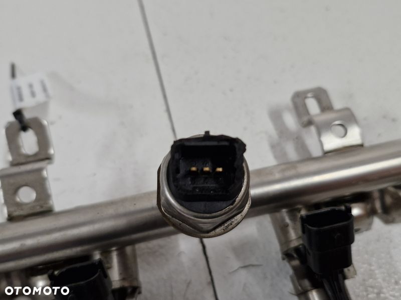 PEUGEOT RCZ 1.6 THP LISTWA WTRYSKOWA WTRYSKIWACZE WTRYSKI V7568051 - 6