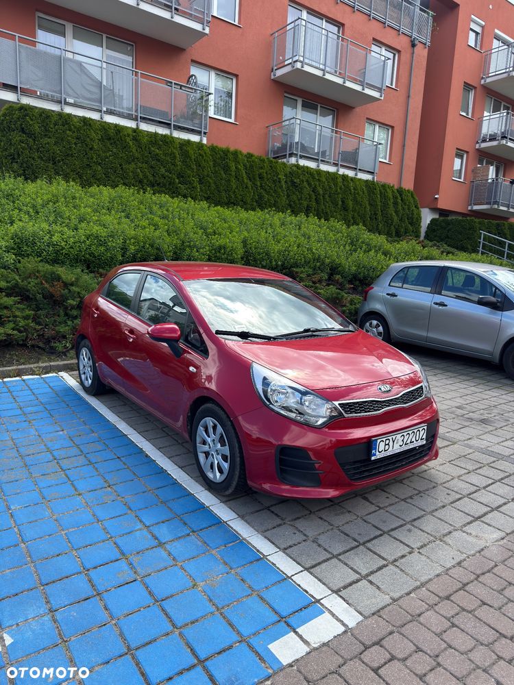 Kia Rio 1.2 L - 2