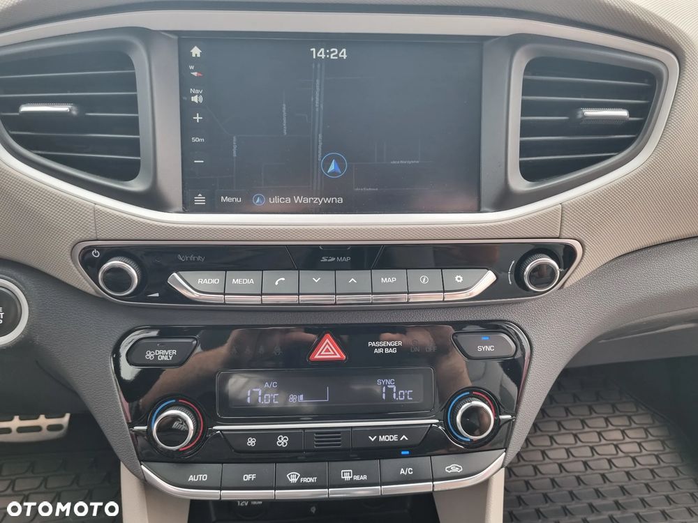Hyundai IONIQ Hybrid Premium - 21