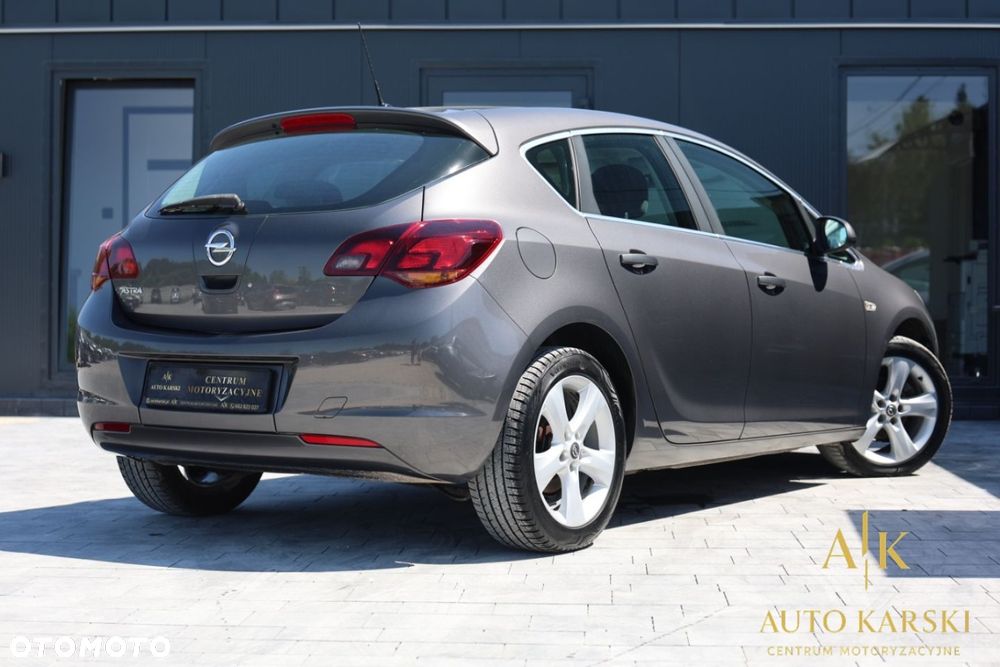 Opel Astra - 4