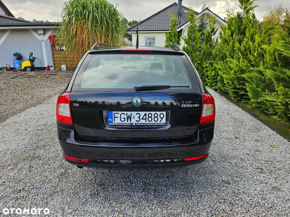 Skoda Octavia Combi 2.0 TDI Elegance - 5