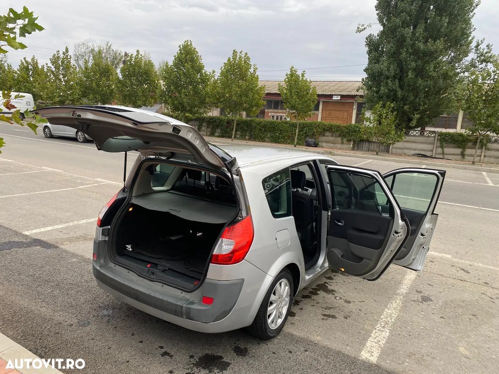 Renault Scenic - 26