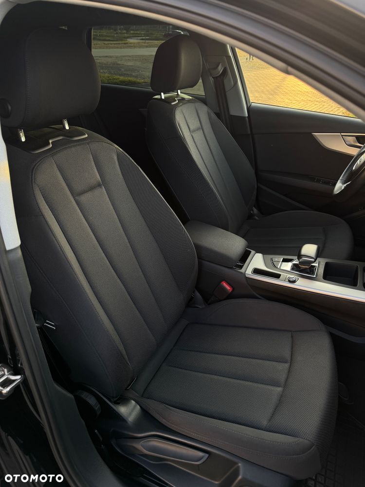 Audi A4 Avant 40 TFSI S tronic - 19
