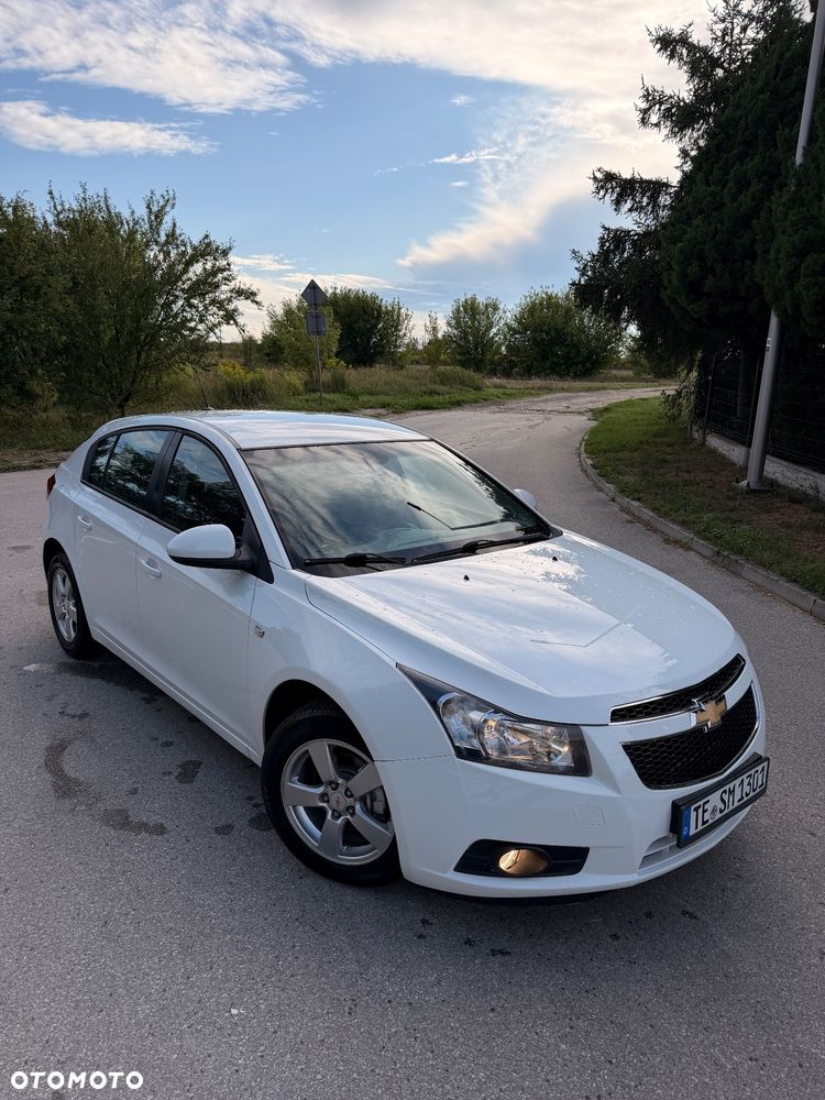 Chevrolet Cruze 1.6 LS - 1