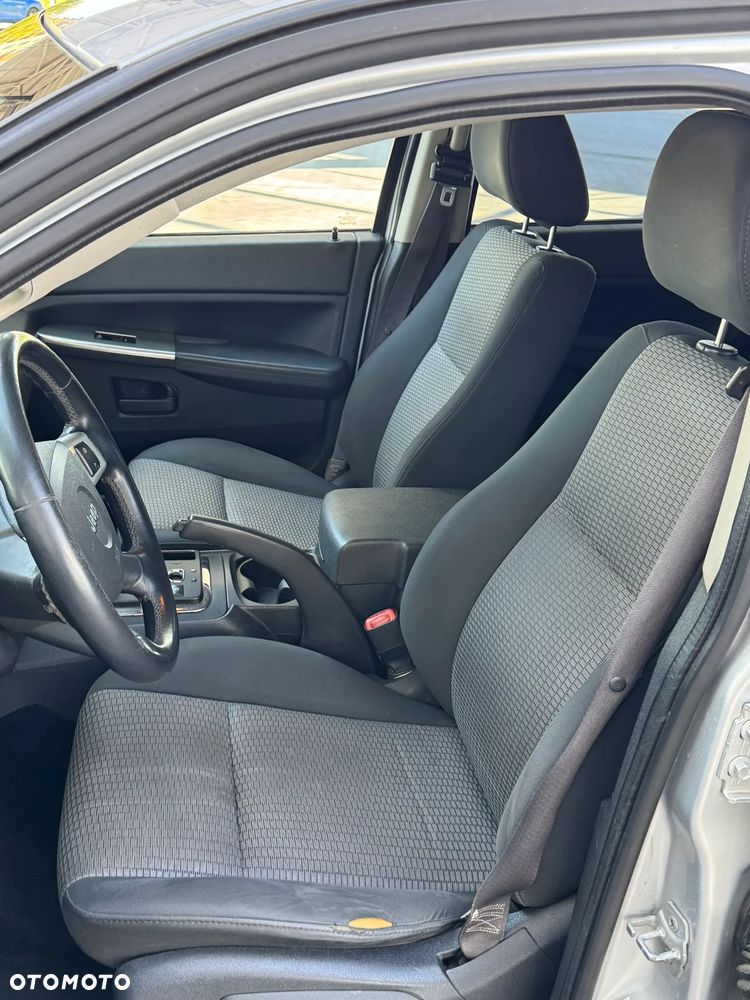 Jeep Grand Cherokee 3.7 4x4 Laredo - 19