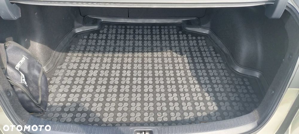 Toyota Corolla 1.6 Comfort - 20