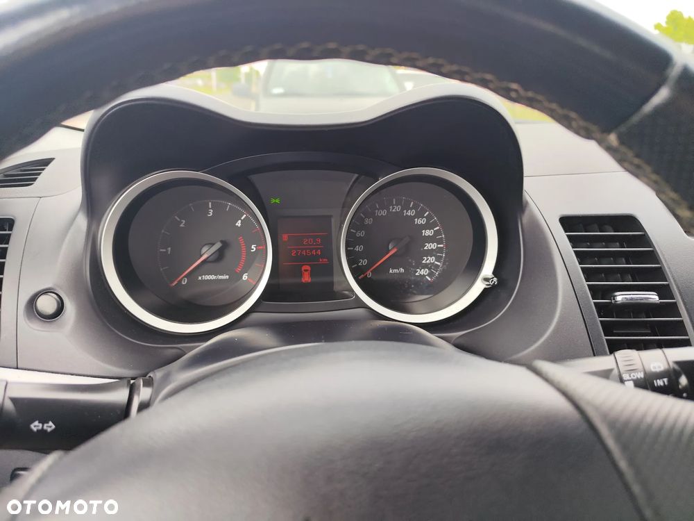 Mitsubishi Lancer - 7