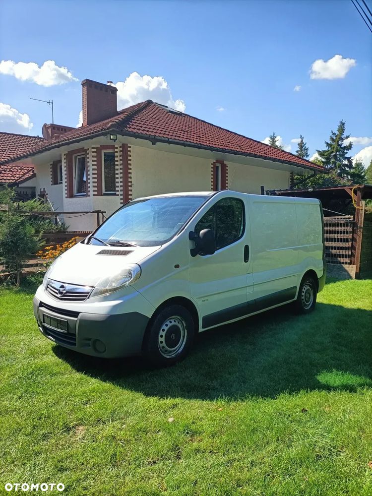 Opel Vivaro - 1
