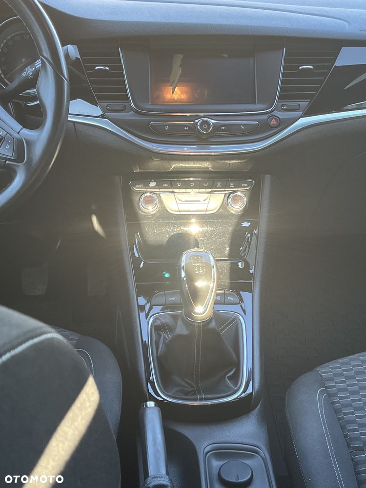 Opel Astra 1.4 T Dynamic - 12