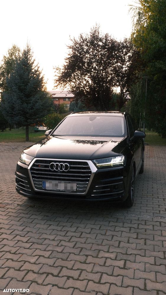 Audi SQ7 - 7