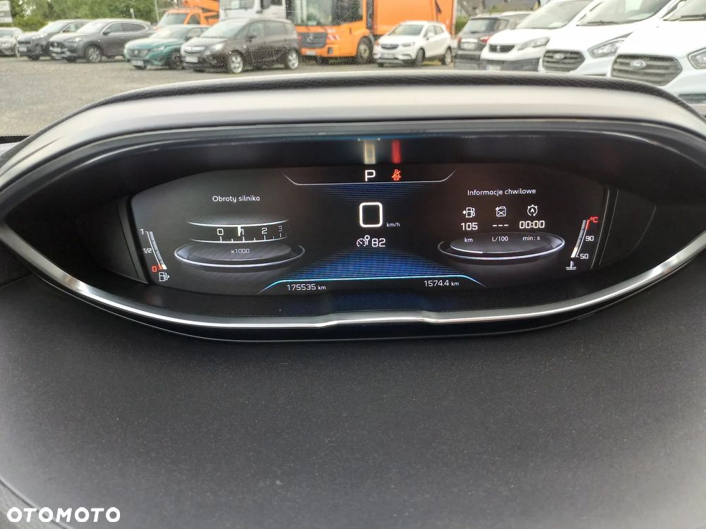 Peugeot 3008 BlueHDi 130 Stop & Start EAT8 Active Business-Paket - 24