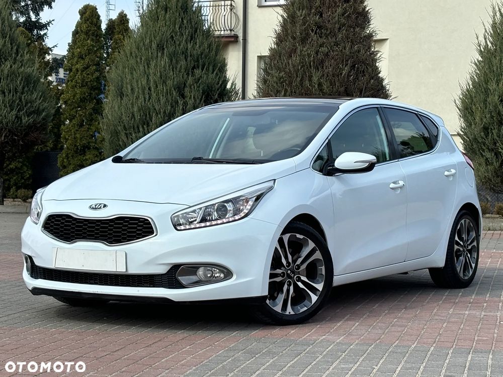 Kia Ceed 1.6 GDI DCT Platinum Edition - 1