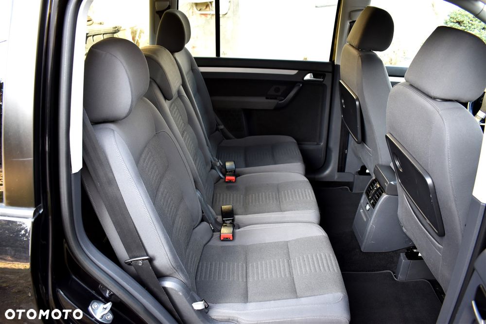 Volkswagen Touran 2.0 TDI DPF Highline - 18