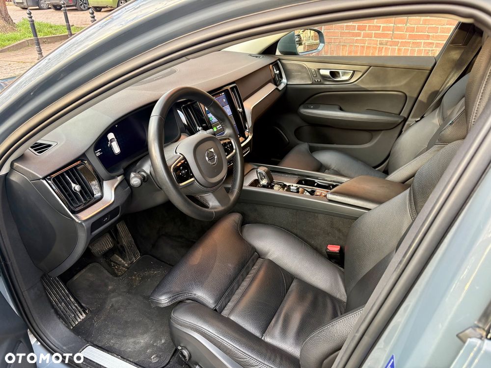 Volvo V60 B5 B AWD Plus Dark - 10